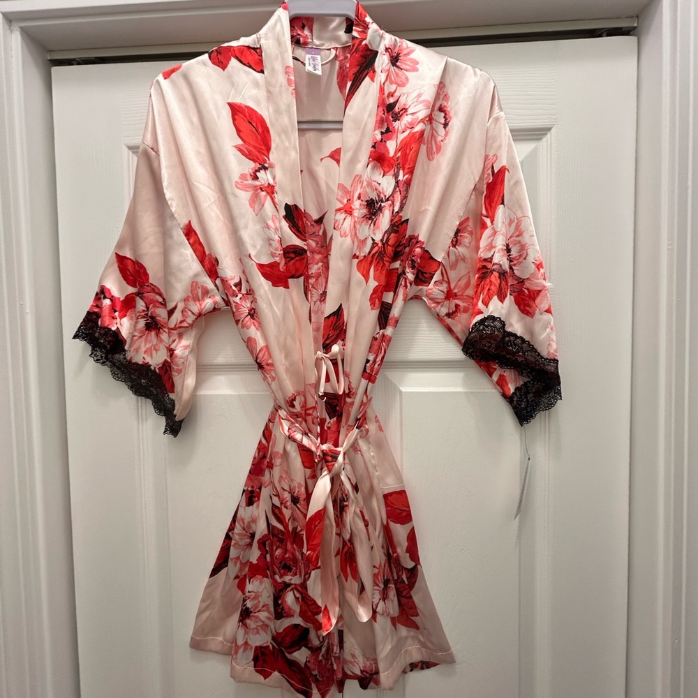 NWT Red Floral silky wrap robe size small